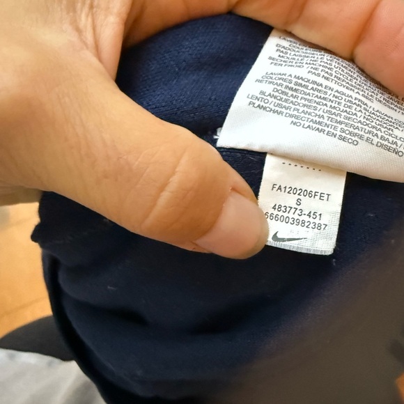 Nike Golf Women’s Navy Blue Sporty Track Jacket - Picture 5 of 6